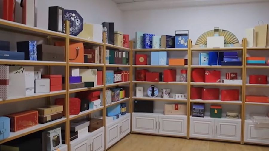 Paper boxes showroom